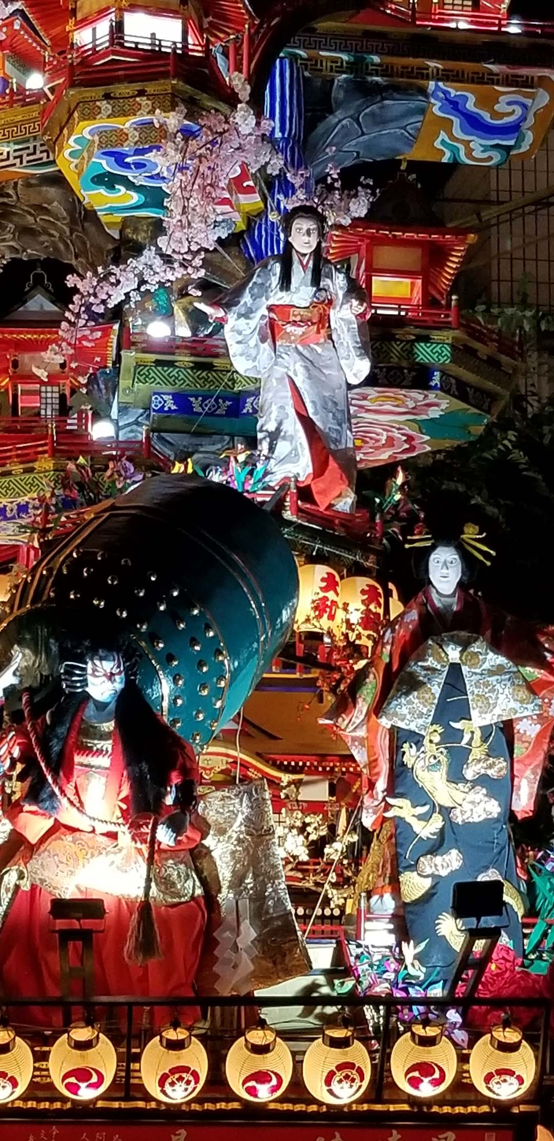 组图在日本赶庙会