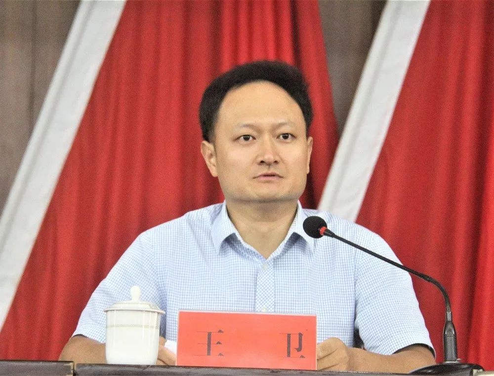 聚焦全力护航新中国成立70周年大庆金清镇召开全镇干部大会