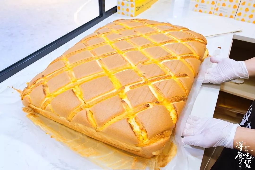 火爆东南亚的枕头蛋糕杀到柳州啦!慢点都卖光!67