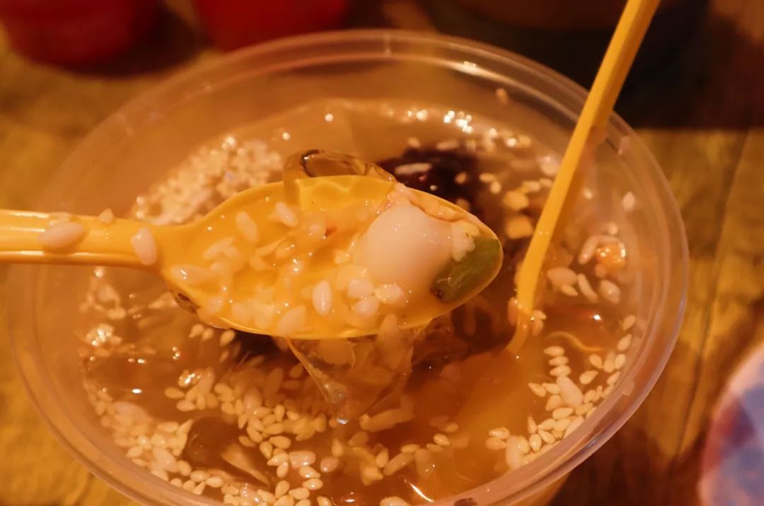 酒酿小圆子冰粉,8元/份