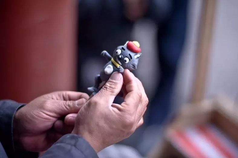 免费报名到余荫山房制作充满童年回忆的捏面人