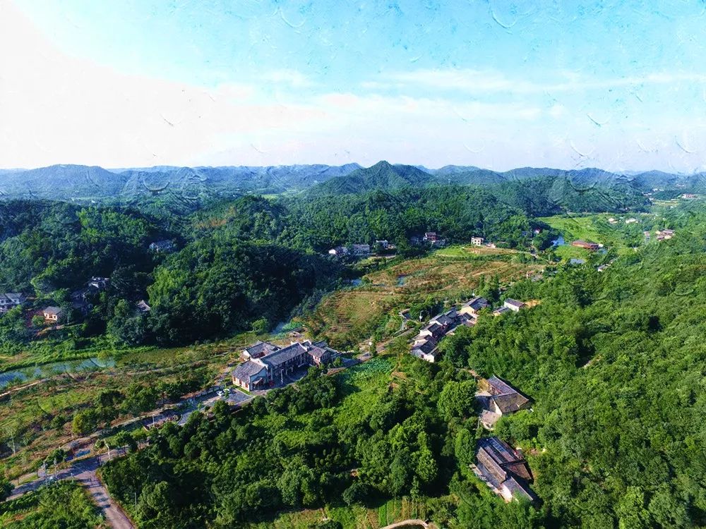 实干干实昭山脱贫攻坚精准出招