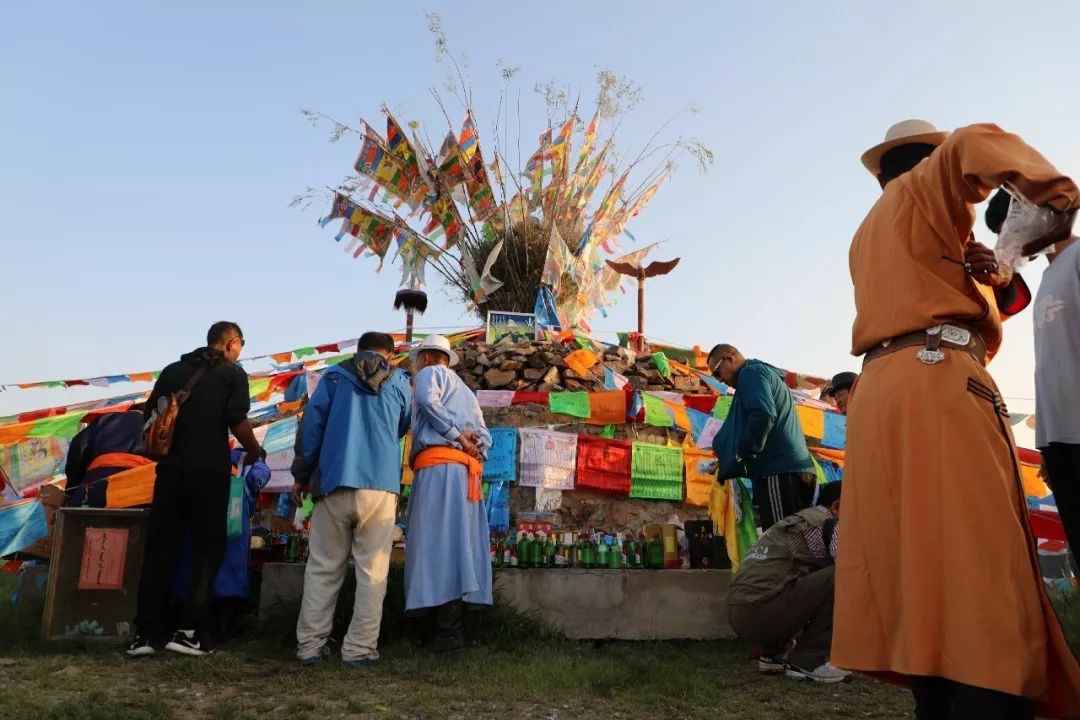 【資訊】慶祝新中國成立70週年暨哈布圖哈薩爾敖包祭祀·紹根鎮第三次