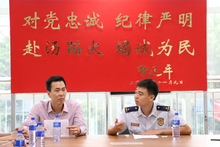 慰问消防官兵共叙军民鱼水情陈文晖会长率队慰问横岗消防中队