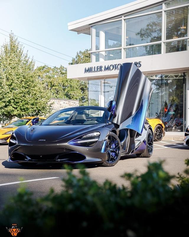 迈凯伦720s敞篷版,这个配色搭配的真完美!