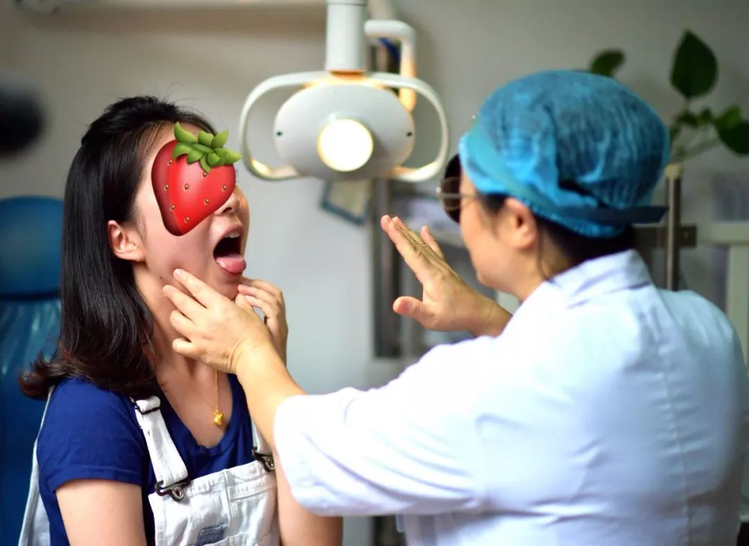 医院检查?拍抖音,竟能自查扁桃体炎?