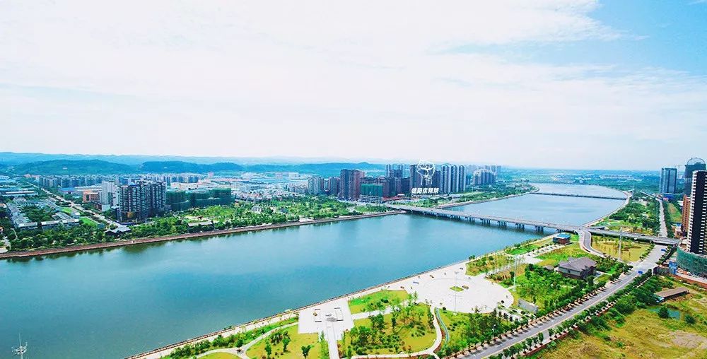 在150米的高空,旌湖的美超乎你想象_德阳