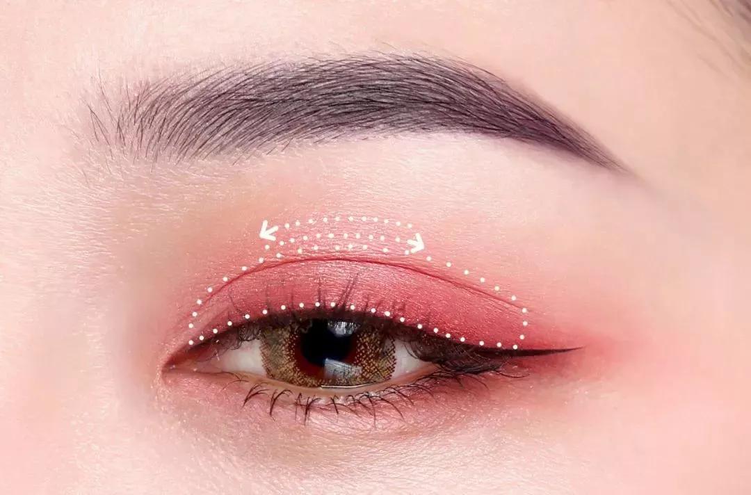 复古红梨色眼妆这样画,优雅高级美炸了!