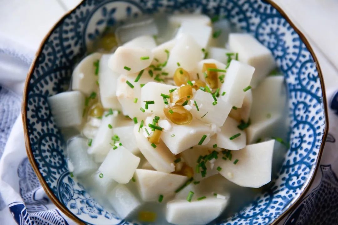 今天这道酸水芋头的做法是不是超级简单?