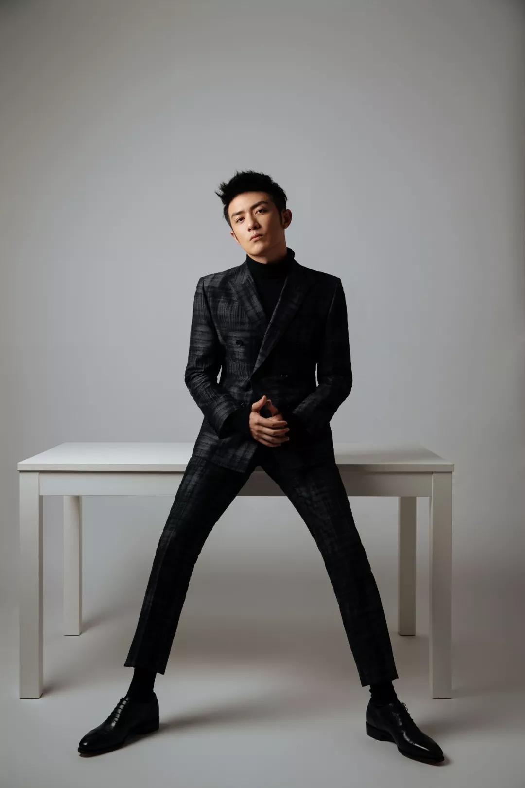 七月男友有态度的演员李泽锋该有姓名