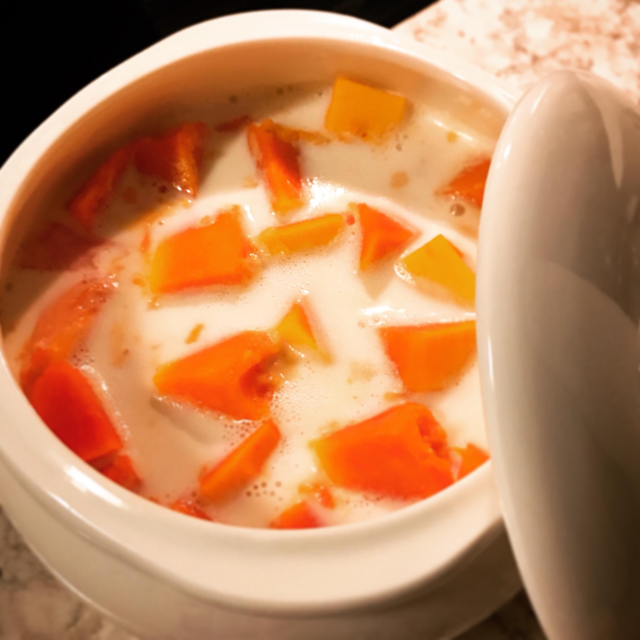 法,小梦了解到服用中草药来调理如四物丰胸汤:材料:当归,川芎,白芍