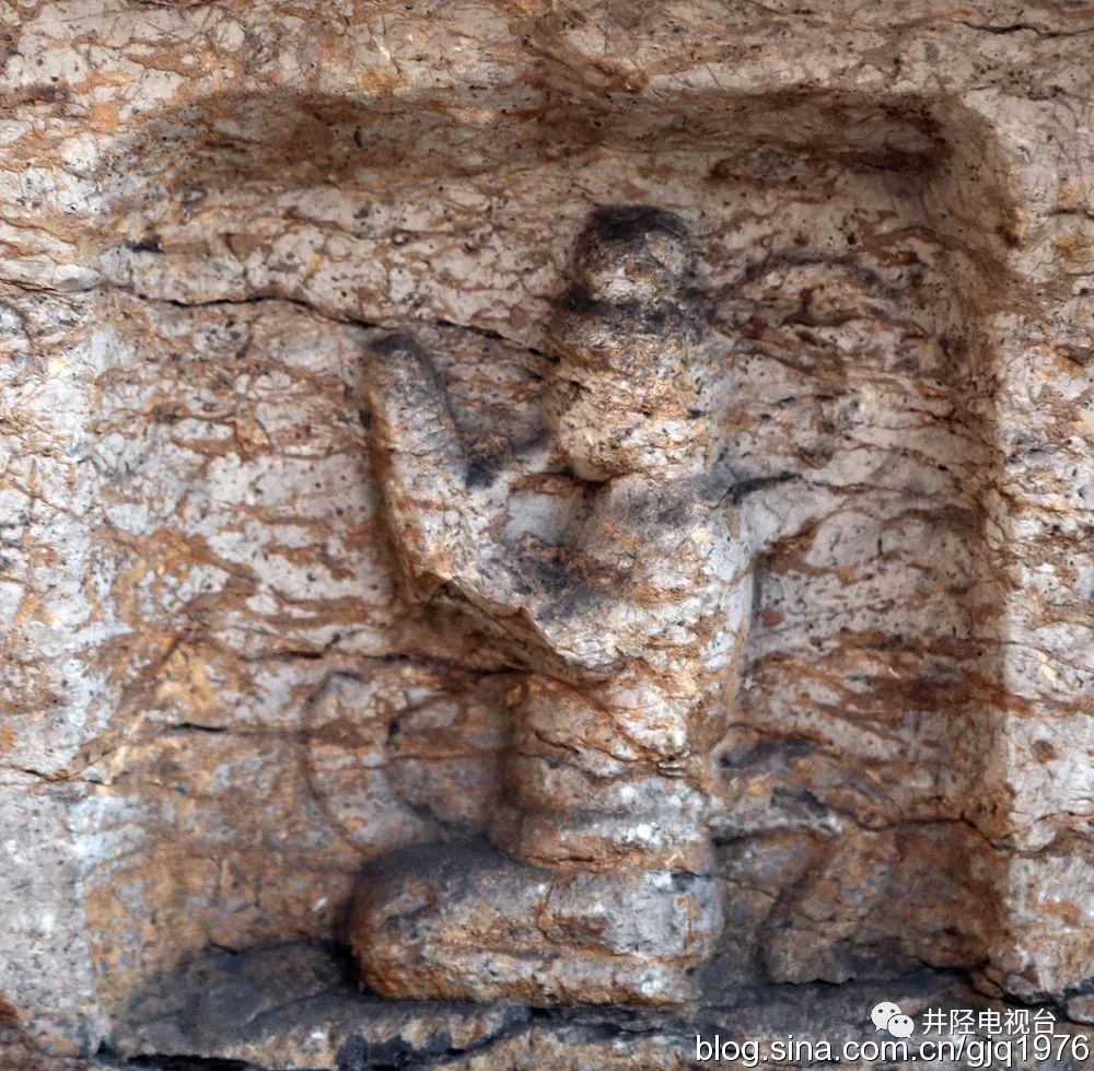 相传,唐代中后期至唐末,县域人口聚集地僧尼如云寺庙林立,香火旺盛的