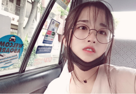 吃货河马已上线菠萝赛东发博调皮搞事情被粉丝们无情嘲笑