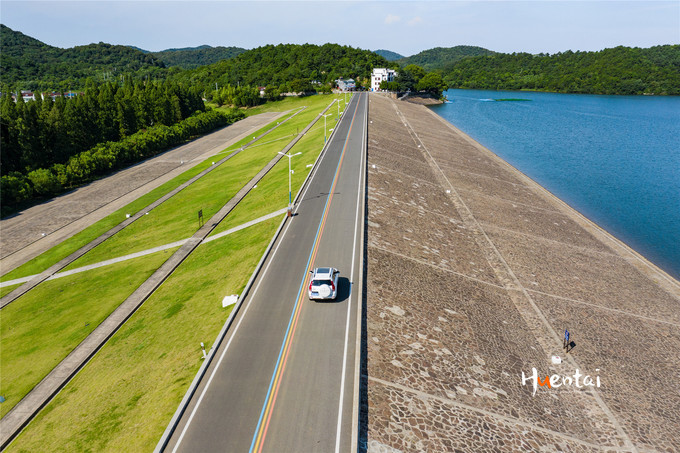 整个 大溪 水库的环湖路都是 溧阳 1号公路的内环线.