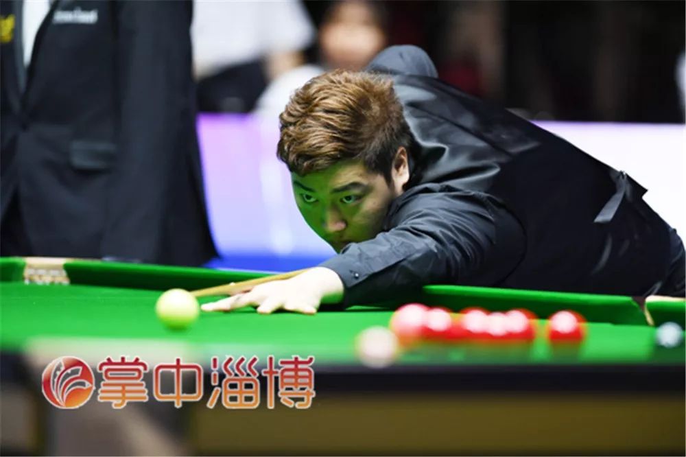 淄博小伙拿下世界斯诺克大师赛冠军,不足20岁!