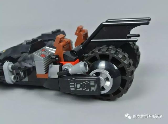 乐高lego76118mrfreezebatcyclebattle