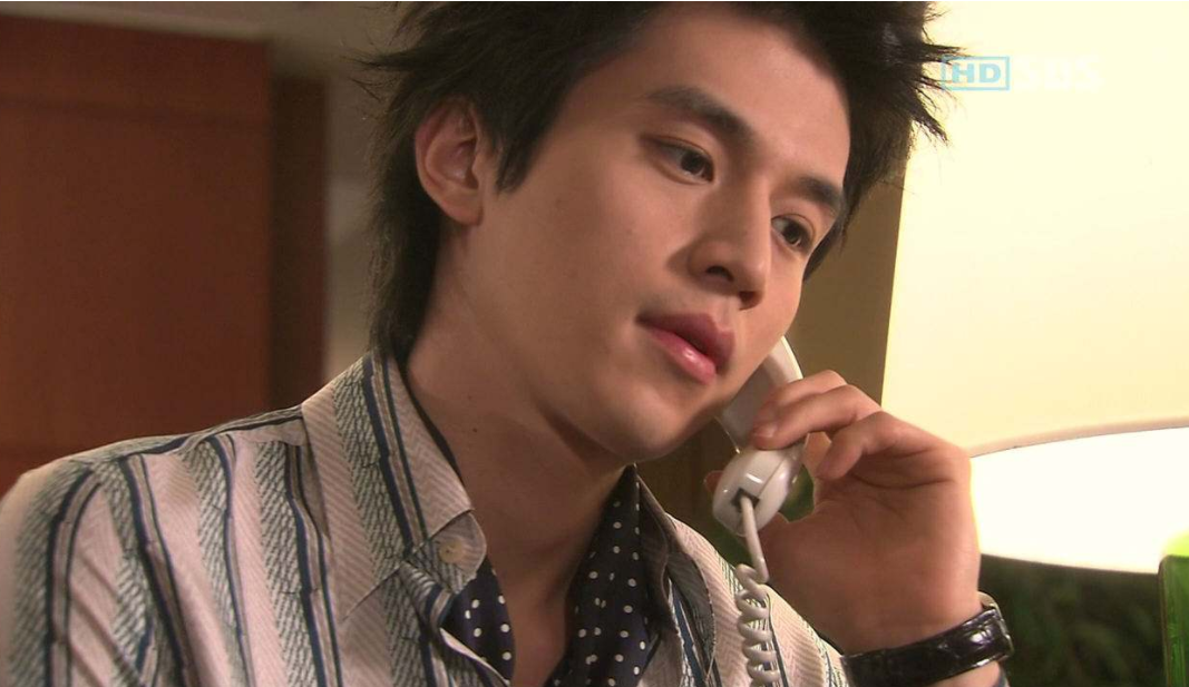 2005年,李栋旭和李多海合作《我的女孩》成为经典韩剧,薛功灿也成为