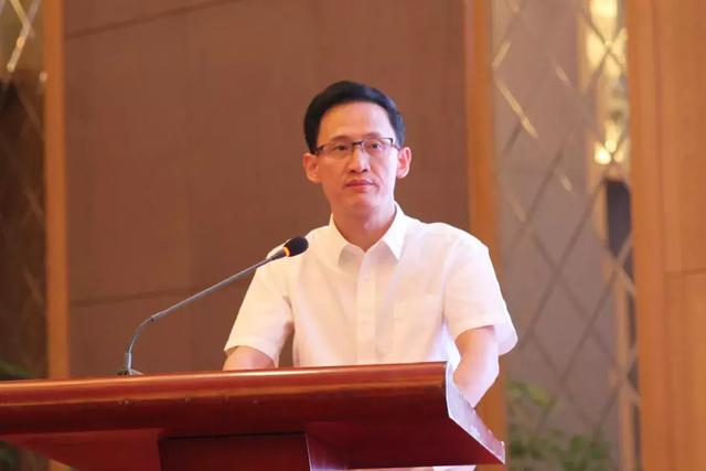 公众管理参与更便利企业管理责任更到位政府管理施策更精准用好数据"