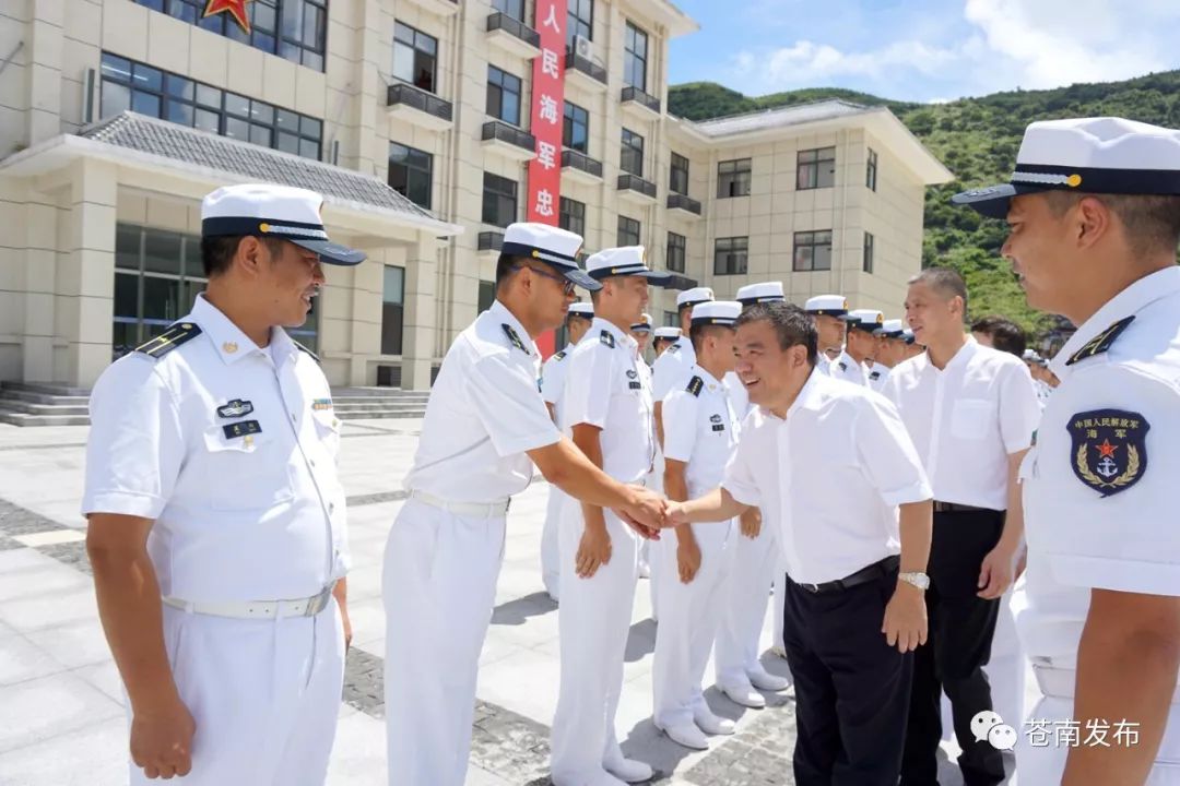 苍南县四套班子领导开展八一慰问送上节日祝福共叙鱼水情深