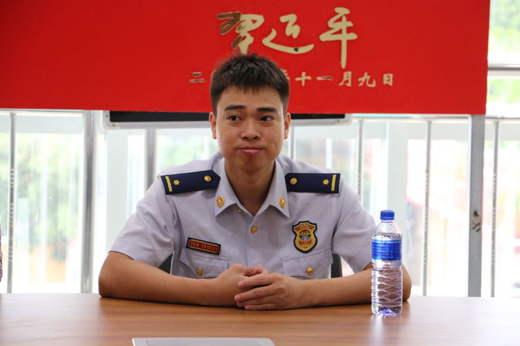 慰问消防官兵共叙军民鱼水情陈文晖会长率队慰问横岗消防中队