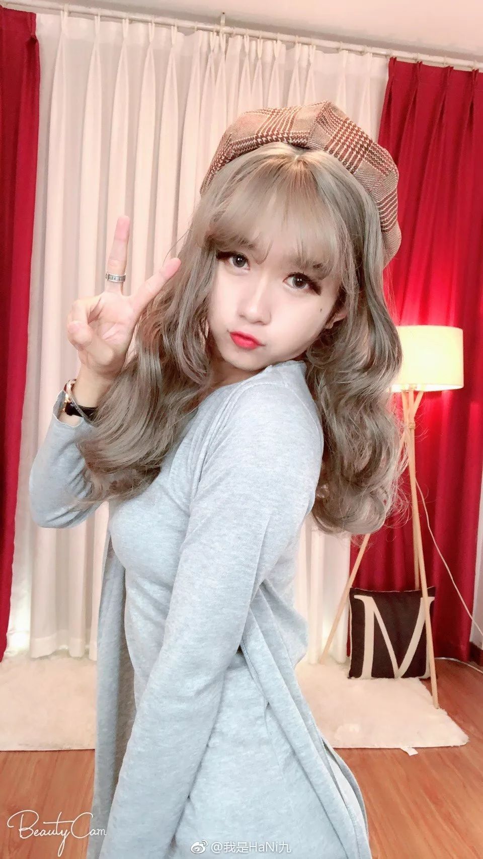 多可爱的小姐姐再一次跳舞直播中,居然.胸掉了!真相就是.她.居!然!是!