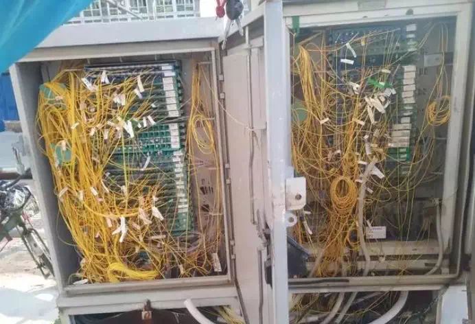 乱乱乱那些惨不忍睹的机房布线