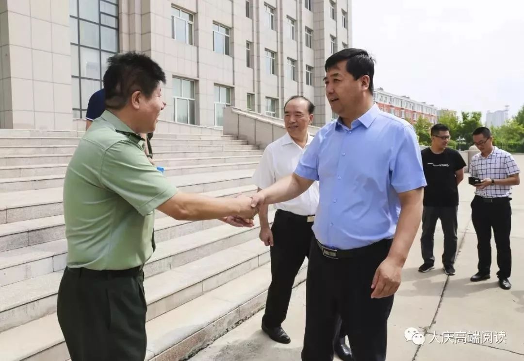 市委书记,大庆军分区党委第一书记韩立华,市委副书记,市长何忠华,市委