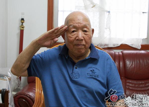 奋勇杀敌陈德全子弹射穿肩膀活捉两个日本兵