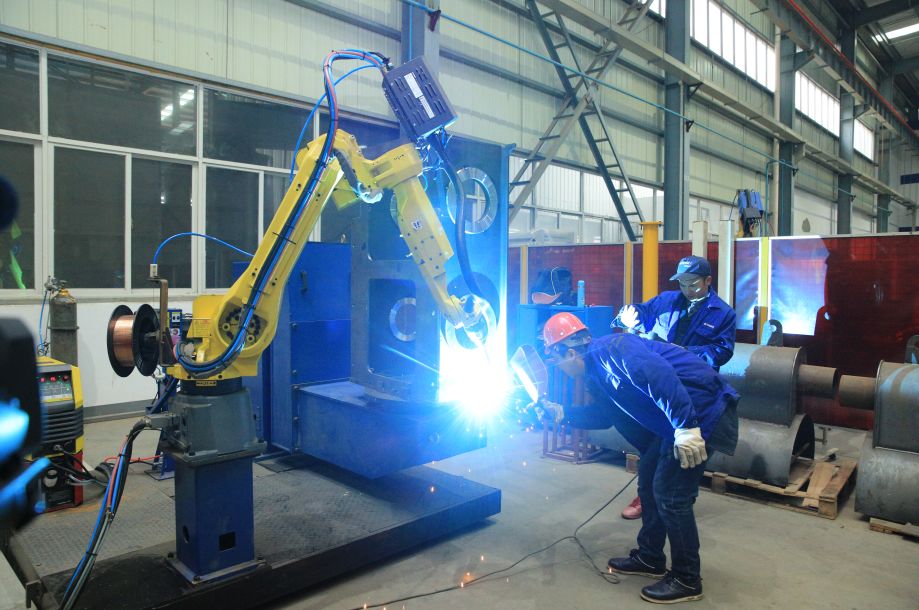 蓝天机器人为中联工起打造智能焊接机器人生产线