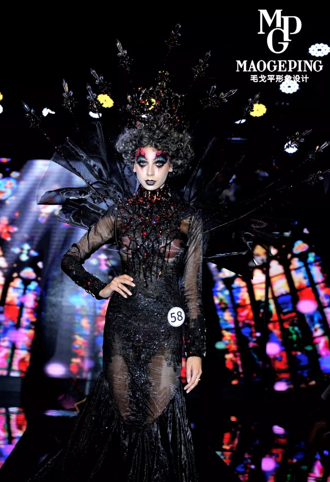 琉璃物语上海毛戈平2018秋季形象设计与艺术创意班毕业秀完美落幕