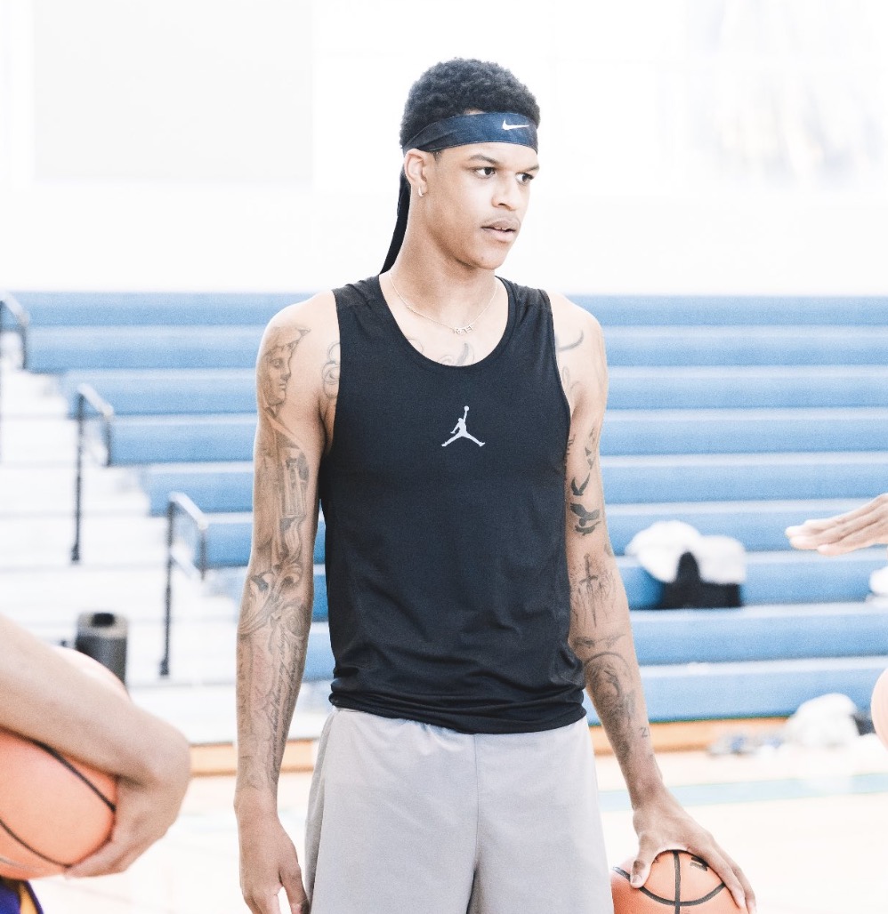 奥尼尔儿子正在增重,还记得增重后的奥尼尔多强吗?_沙里夫