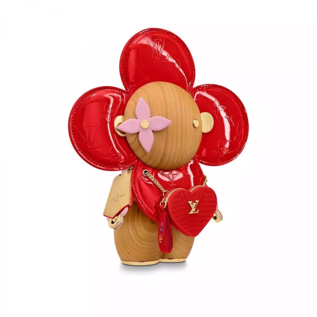 有点丑,还很贵lv tribute 手镯(七夕限定款)￥2,700红色的