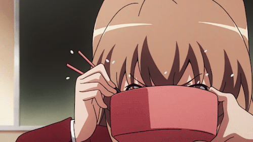 由于在某天放学后准备往心仪的男生---班长北村的书包里塞情书时不幸