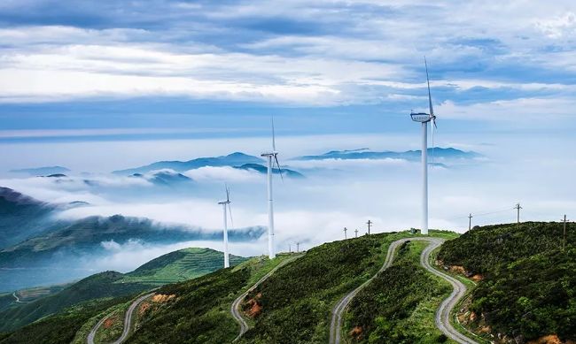 鹤顶山07自驾线路:g15高速观美路口下,直行往矾山方向到达景区.