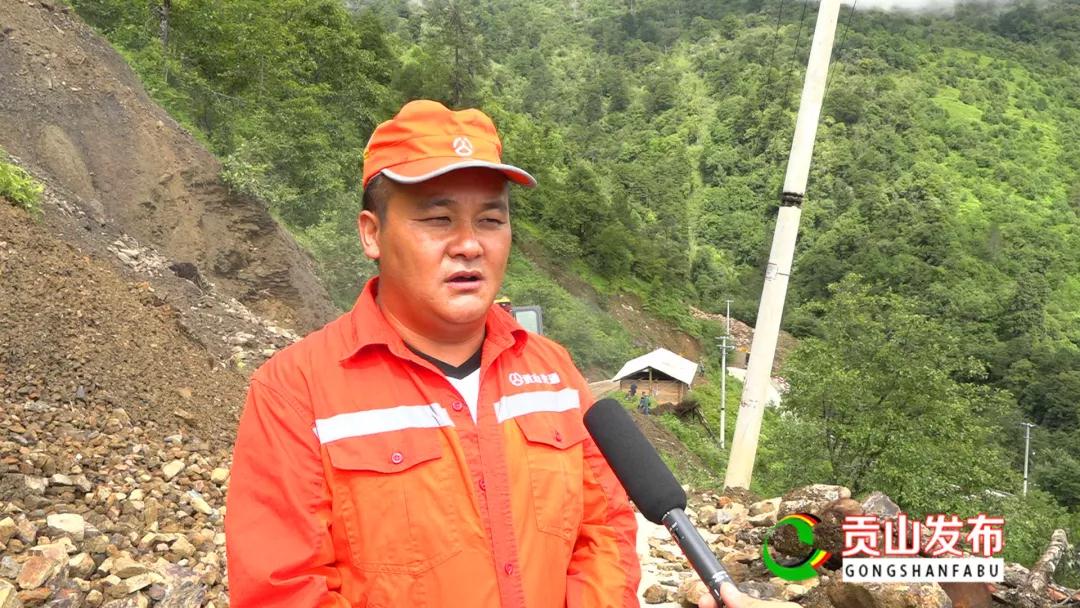 黄福伟:哪里堵了我们都是第一时间赶到现场进行路面