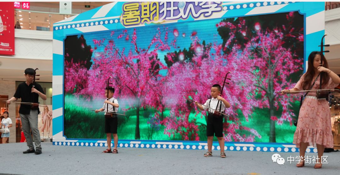 《党啊亲爱的妈妈》正德学堂学生带来快板《小放牛》红韵艺术团的演出