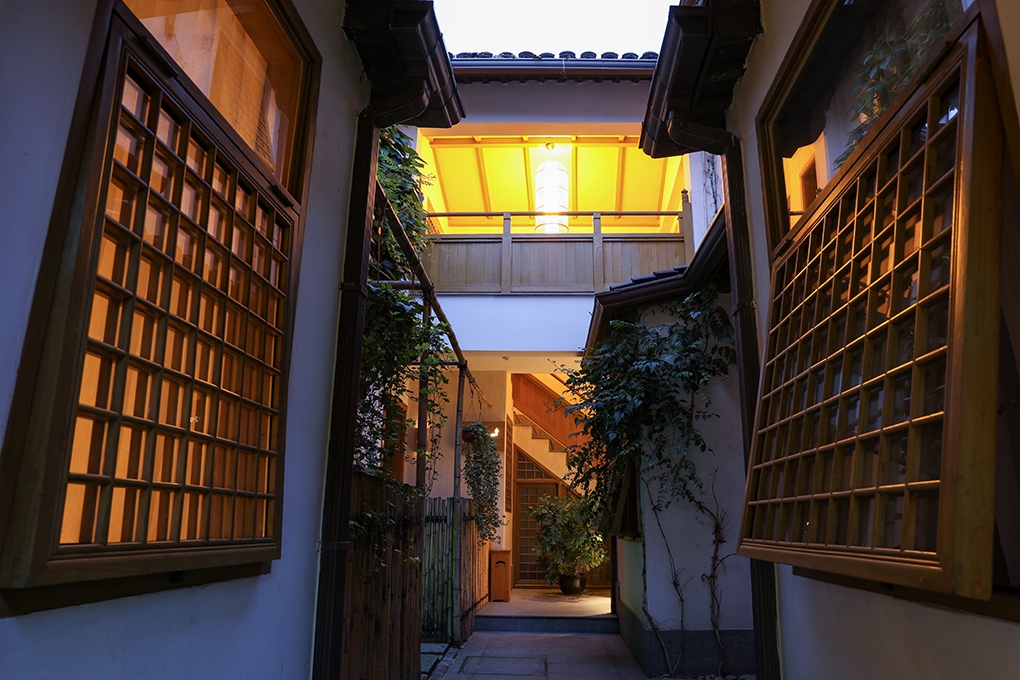 吴山居 - 河坊街是杭州比较繁华的地方 浓浓的历史风味,烟火气十  