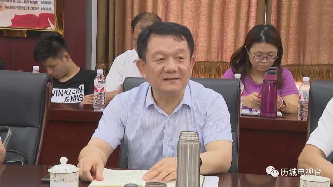 副区长李金国出席会议.