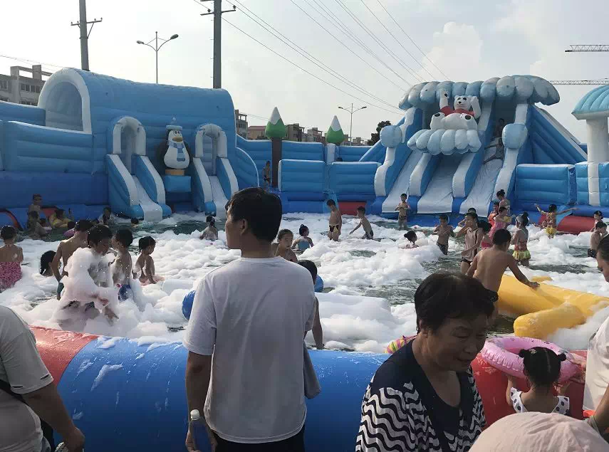 开鸿熙苑水上泡沫大战嗨翻盛夏本周末精彩活动继续