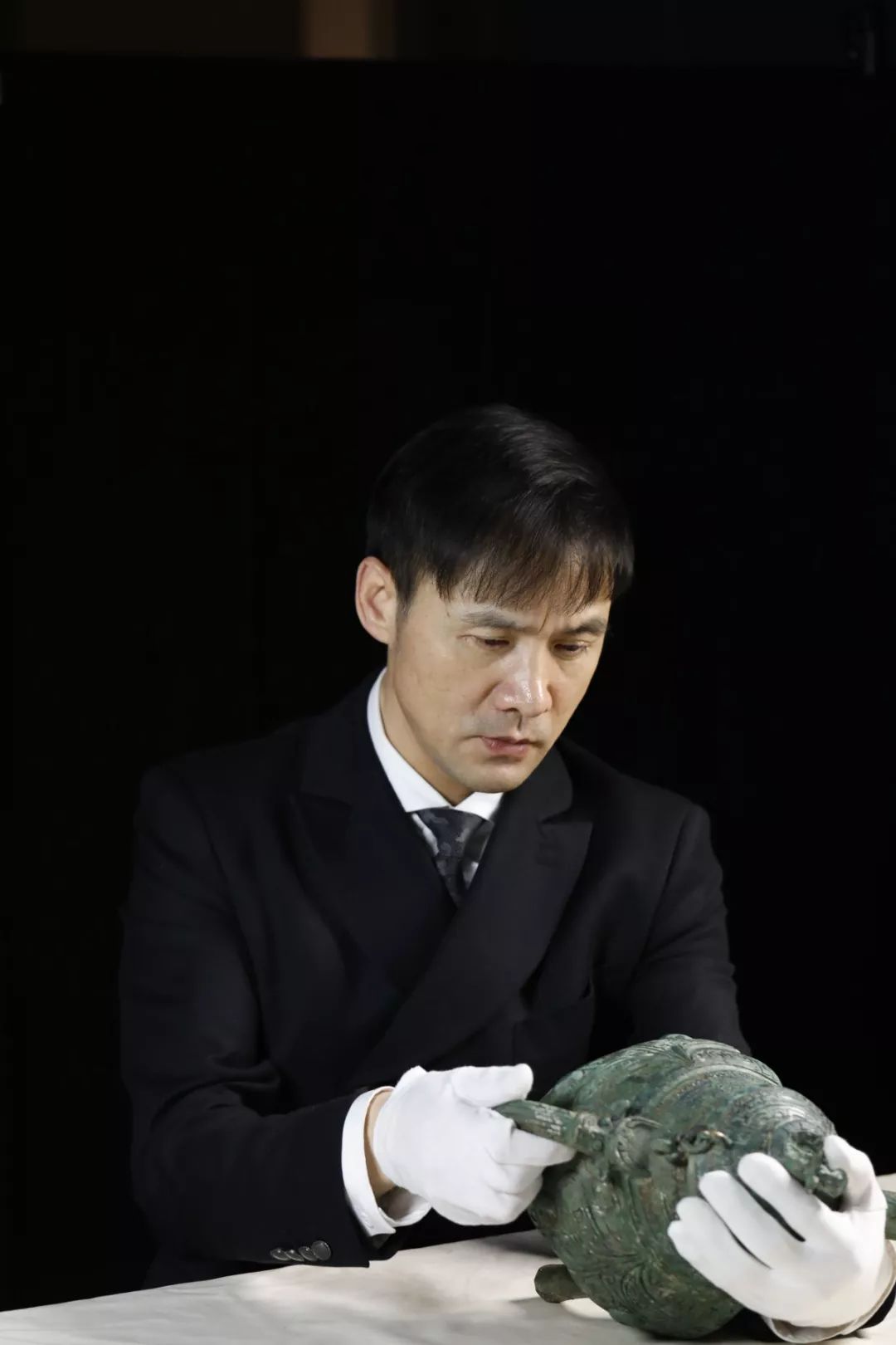 于成龙,安阳师范学院历史与文博学院教授,原中国国家博物馆研究院副
