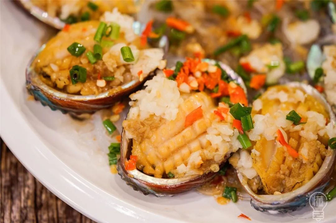 88元泡椒牛蛙超级大一盆牛蛙剁成小块更入味还不怕蹭一嘴子弹头泡椒