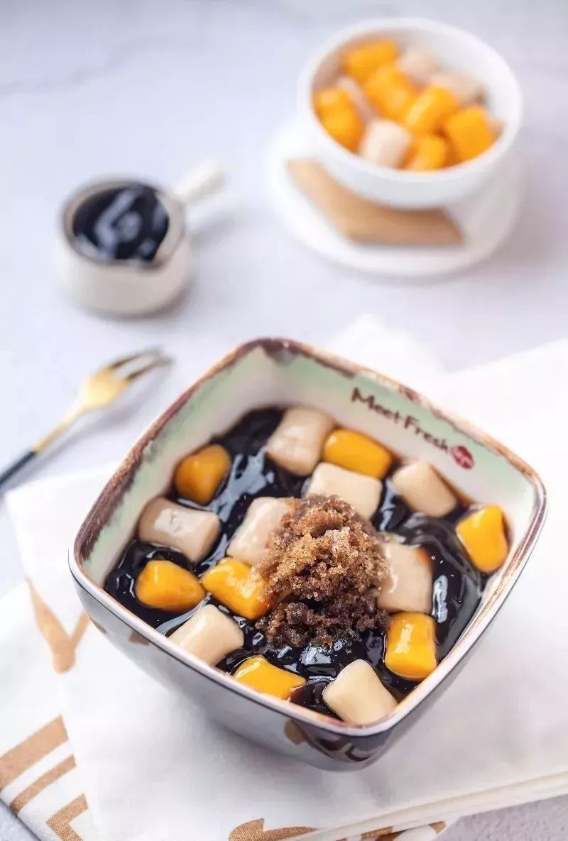 青年卡8折温岭芋圆届的网红鲜芋仙竟在这个夏天造了一座冰山