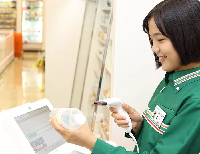 店员视角带你看那些来便利店的奇葩日本人各个骨骼精奇也是没谁了