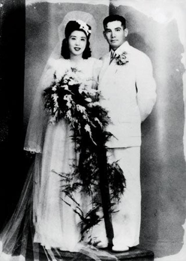 她17岁嫁给大25岁的张灵甫19岁开始守寡70多年如今已90岁高龄