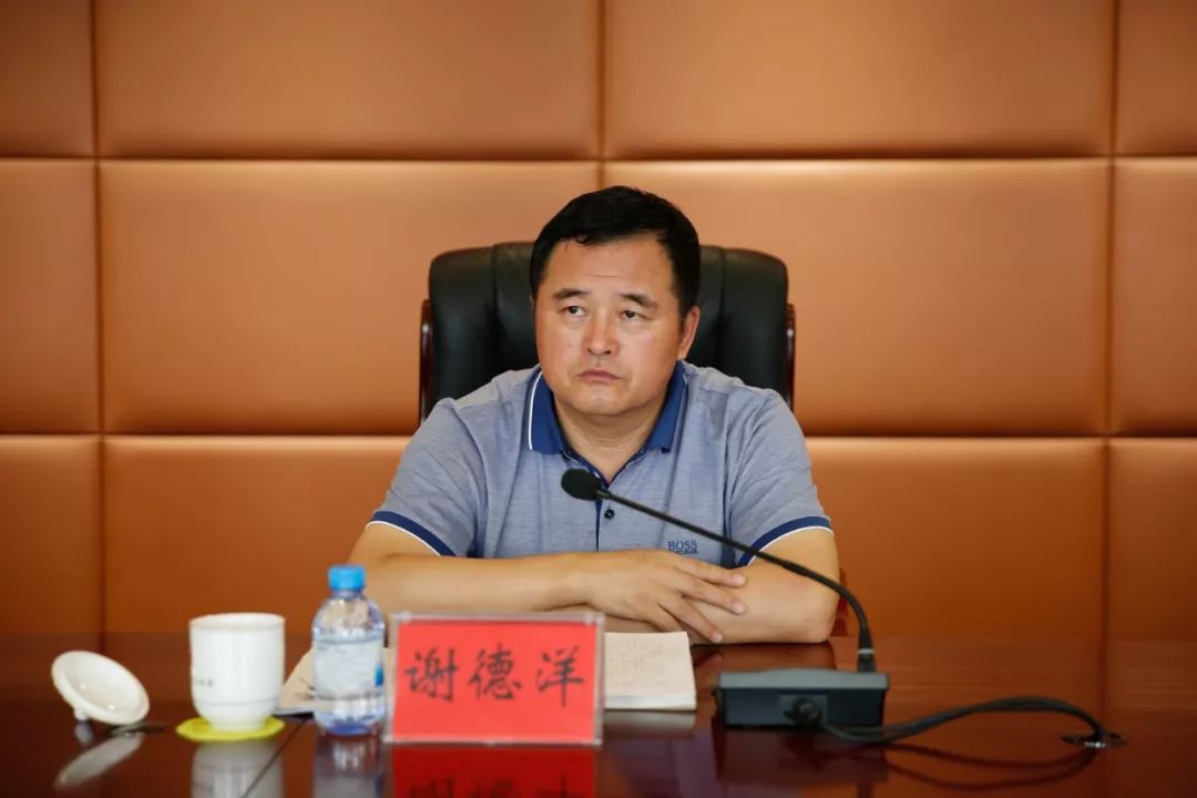 庄河市委召开常委专题议军暨双拥工作会议