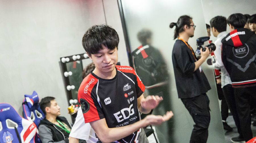 edg明凯忙于下棋韩服战绩停滞不动