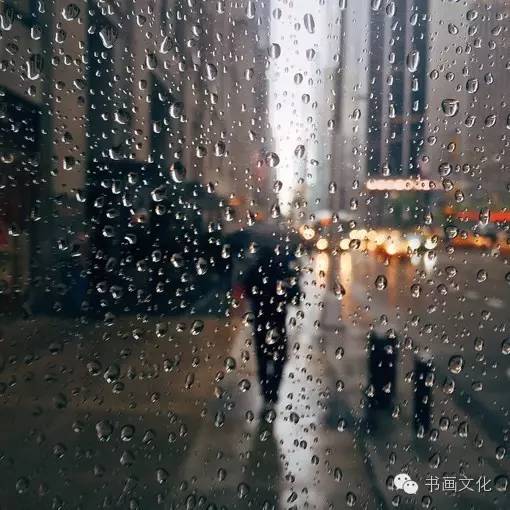 不屬於我的雨傘,我寧願淋雨走路