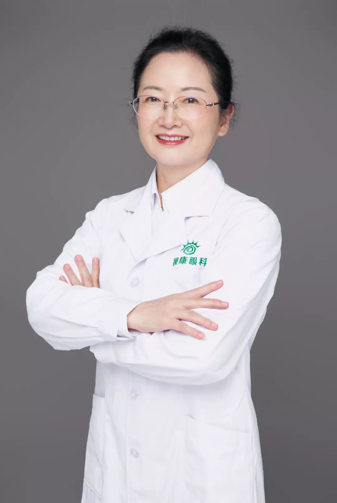 根据近年近视防控的严峻形势,李丽红教授结合2008年发