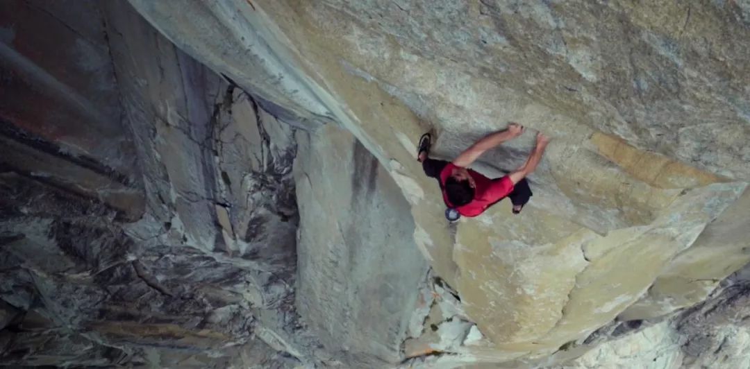 死亡率50%,拿命拍戏!奥斯卡最佳纪录片《徒手攀岩》定档