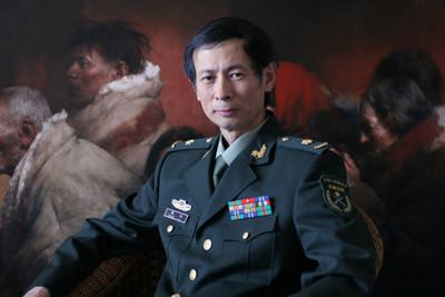 看解放军艺术学院张利教授的肖像画,就感到一种平静的魅力